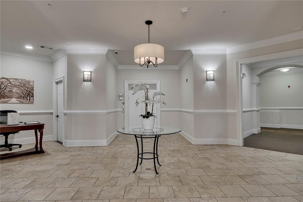2 bedroom, 2 bathroom, 1,092 sq ft condominium for sale at 11 Perimeter Center 1112, Dunwoody, GA 30346 — photo 3