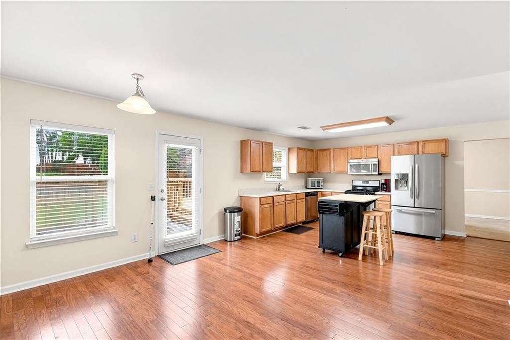 5 bedroom, 3 bathroom, 3,574 sq ft single family residence for sale at 590 Buckingham Terrace, Fairburn, GA 30213 — photo 6