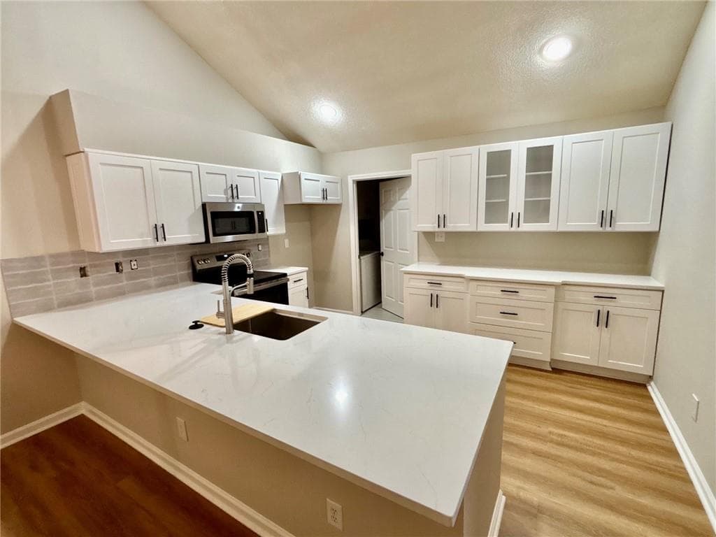 2 bedroom, 2 bathroom, 1,335 sq ft condominium for sale at 1923 Kolb Farm Circle, Marietta, GA 30008 — photo 2