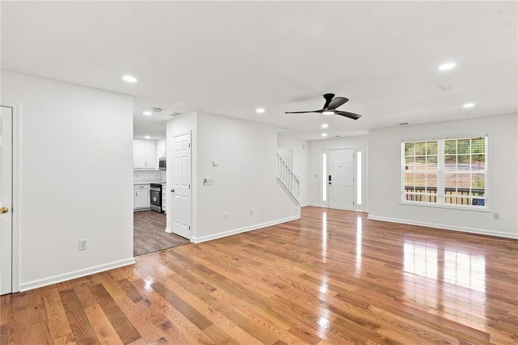 3 bedroom, 3 bathroom, 2,569 sq ft single family residence under contract at 3241 Victoria Place Drive, Loganville, GA 30052 — photo 5