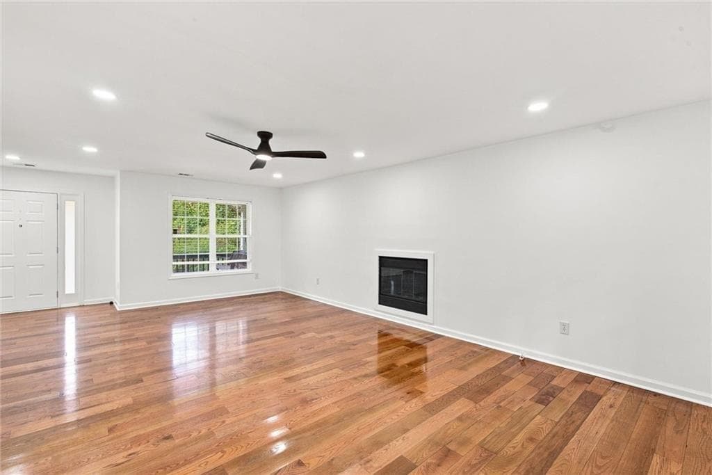3 bedroom, 3 bathroom, 2,569 sq ft single family residence under contract at 3241 Victoria Place Drive, Loganville, GA 30052 — photo 6