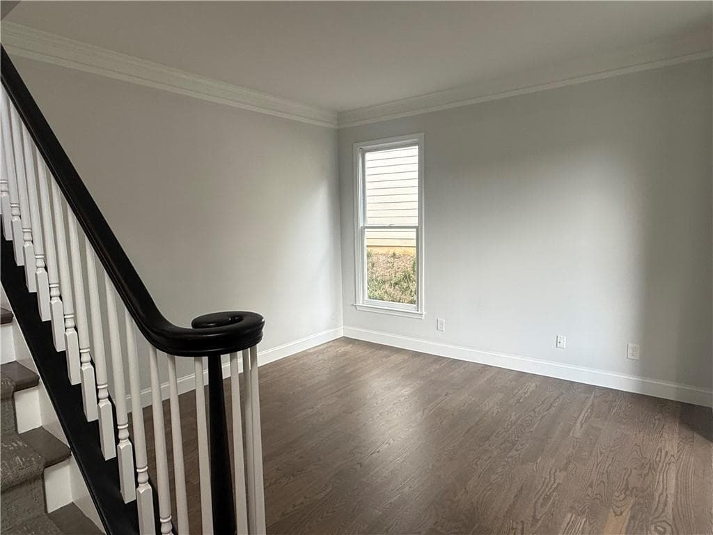 5 bedroom, 4 bathroom, 3,054 sq ft single family residence for sale at 10030 Carrington Lane, Johns Creek, GA 30022 — photo 9