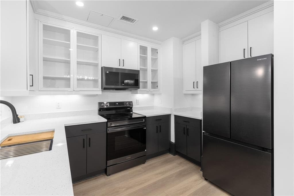 1 bedroom, 2 bathroom, 1,074 sq ft condominium for rent at 1834 Gordon Manor, Atlanta, GA 30307 for $2,590 a month — photo 8