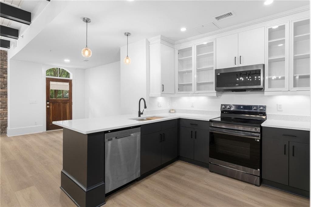 1 bedroom, 2 bathroom, 1,074 sq ft condominium for rent at 1834 Gordon Manor, Atlanta, GA 30307 for $2,590 a month — photo 10