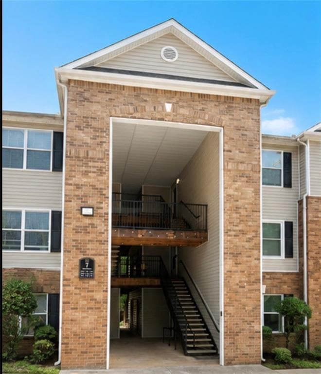 3 bedroom, 2 bathroom, 1,202 sq ft condominium for sale at 7202 Par Four Way, Lithonia, GA 30038 — photo 1 of 6