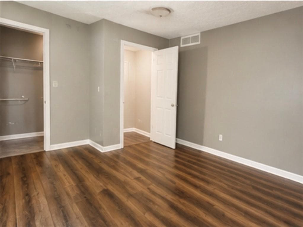 3 bedroom, 2 bathroom, 1,202 sq ft condominium for sale at 7202 Par Four Way, Lithonia, GA 30038 — photo 4