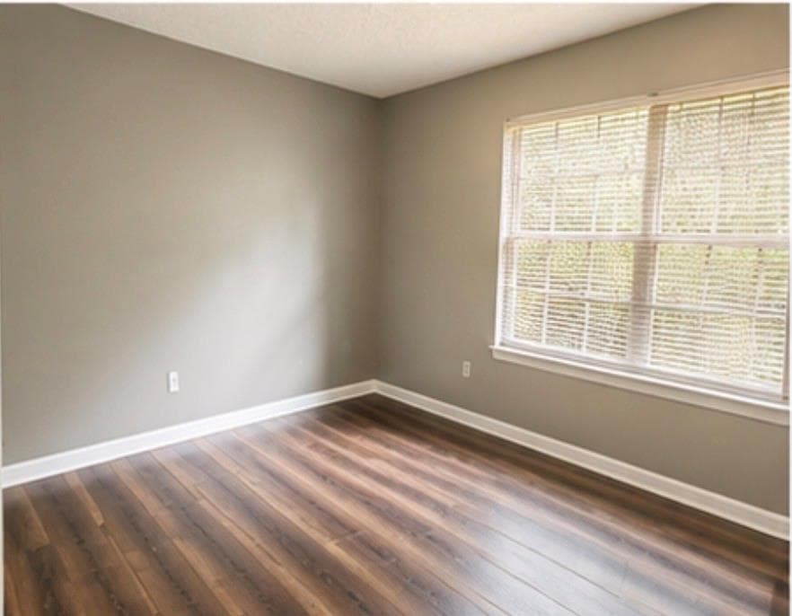 3 bedroom, 2 bathroom, 1,202 sq ft condominium for sale at 7202 Par Four Way, Lithonia, GA 30038 — photo 6