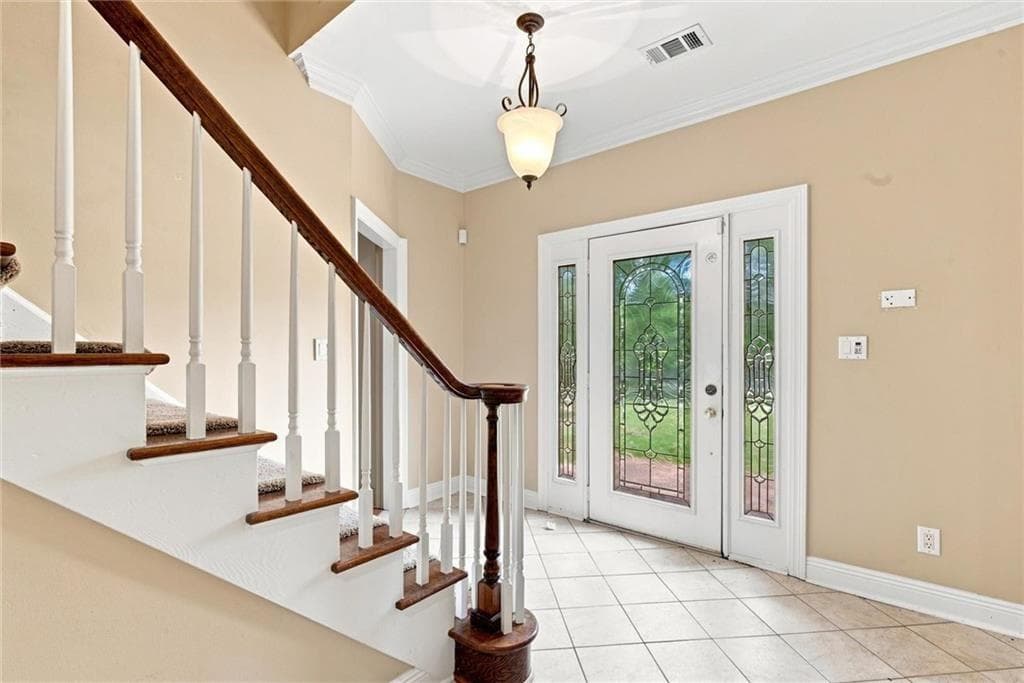 5 bedroom, 4 bathroom, 3,752 sq ft single family residence for sale at 12110 Willow Run Road, Roswell, GA 30075 — photo 3