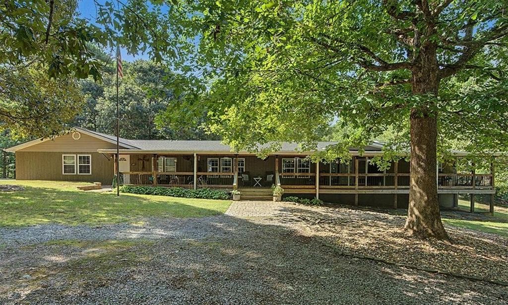 4 bedroom, 3 bathroom, 3,192 sq ft single family residence for sale at 416 Old Jones Road, Whitesburg, GA 30185 — photo 8
