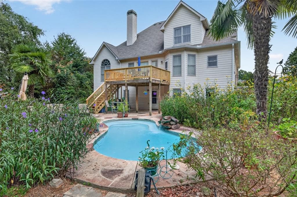 4 bedroom, 4 bathroom, 2,822 sq ft single family residence for sale at 2194 Indian Shoals Drive, Loganville, GA 30052 — photo 2