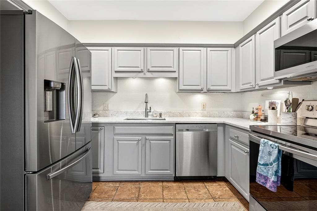 2 bedroom, 3 bathroom, 1,798 sq ft condominium for sale at 2865 Lenox Road 503, Atlanta, GA 30324 — photo 4