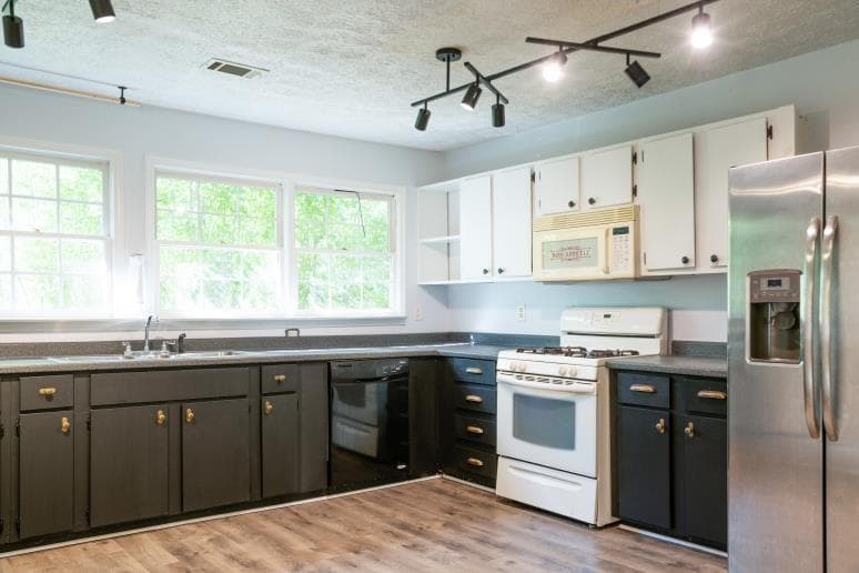 3 bedroom, 2 bathroom, 1,938 sq ft single family residence for sale at 4092 Mount Tabor Church Road, Dallas, GA 30157 — photo 9