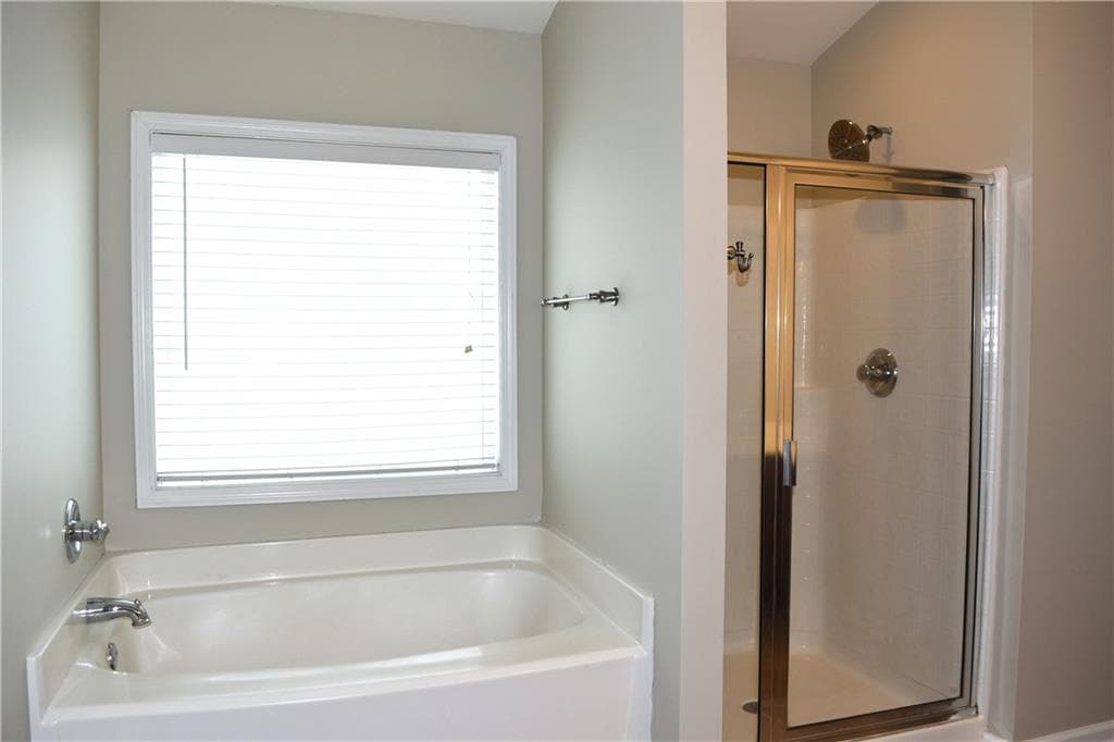 4 bedroom, 3 bathroom, 2,883 sq ft single family residence for rent at 3327 Edenridge Court, Buford, GA 30519 for $2,800 a month — photo 10