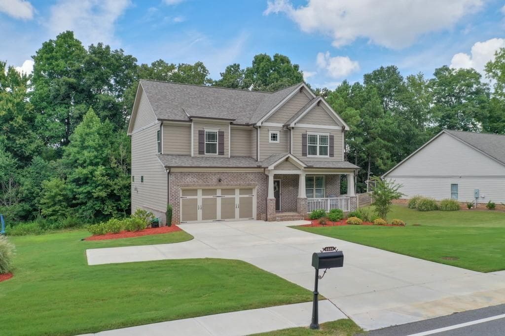 4 bedroom, 3 bathroom, 2,433 sq ft single family residence for rent at 4688 Cantrell Road, Flowery Branch, GA 30542 for $2,600 a month — photo 2