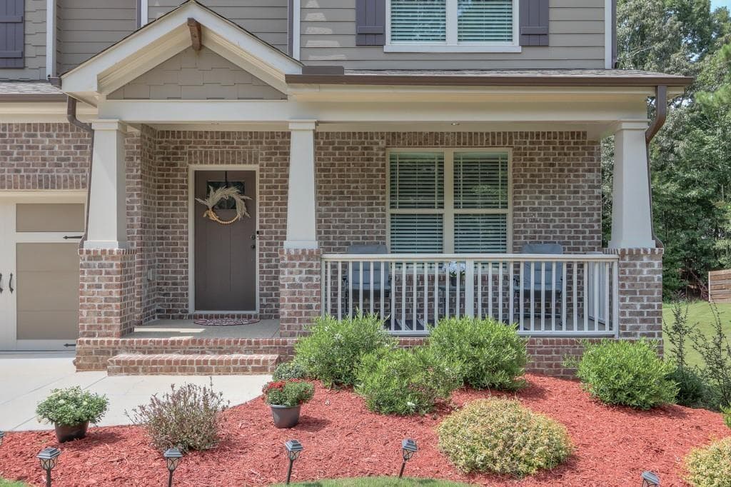 4 bedroom, 3 bathroom, 2,433 sq ft single family residence for rent at 4688 Cantrell Road, Flowery Branch, GA 30542 for $2,600 a month — photo 6