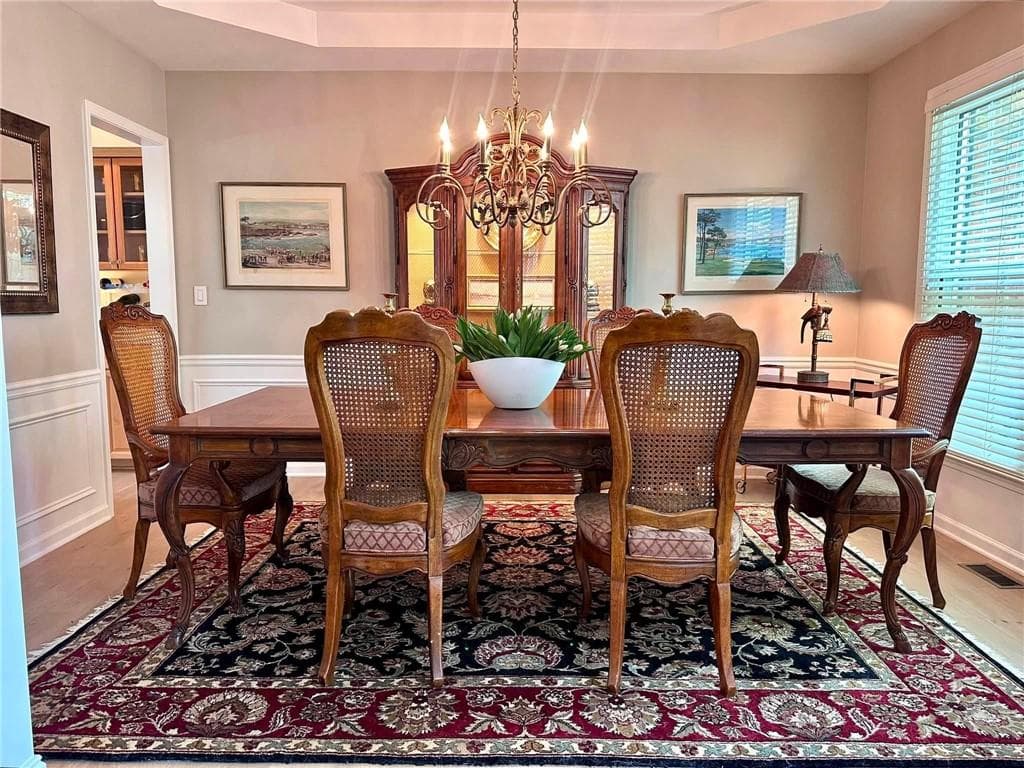 5 bedroom, 4 bathroom, 3,680 sq ft single family residence under contract at 703 Waveland Drive, Woodstock, GA 30189 — photo 6