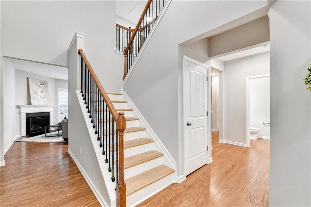 3 bedroom, 3 bathroom, 1,855 sq ft townhouse for sale at 5820 Shiloh Woods Drive, Cumming, GA 30040 — photo 3
