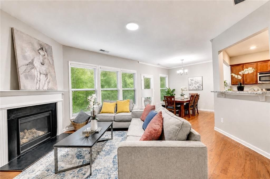 3 bedroom, 3 bathroom, 1,855 sq ft townhouse for sale at 5820 Shiloh Woods Drive, Cumming, GA 30040 — photo 4