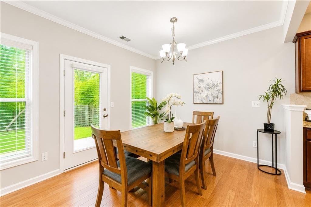 3 bedroom, 3 bathroom, 1,855 sq ft townhouse for sale at 5820 Shiloh Woods Drive, Cumming, GA 30040 — photo 8