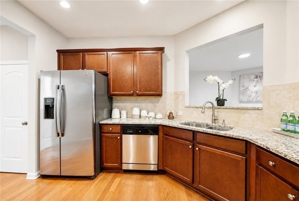 3 bedroom, 3 bathroom, 1,855 sq ft townhouse for sale at 5820 Shiloh Woods Drive, Cumming, GA 30040 — photo 10