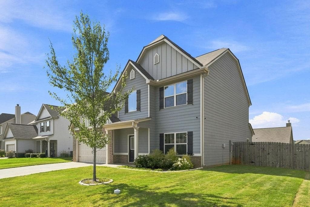 5 bedroom, 3 bathroom, 2,364 sq ft single family residence for sale at 15 Belfield Court, Adairsville, GA 30103 — photo 2