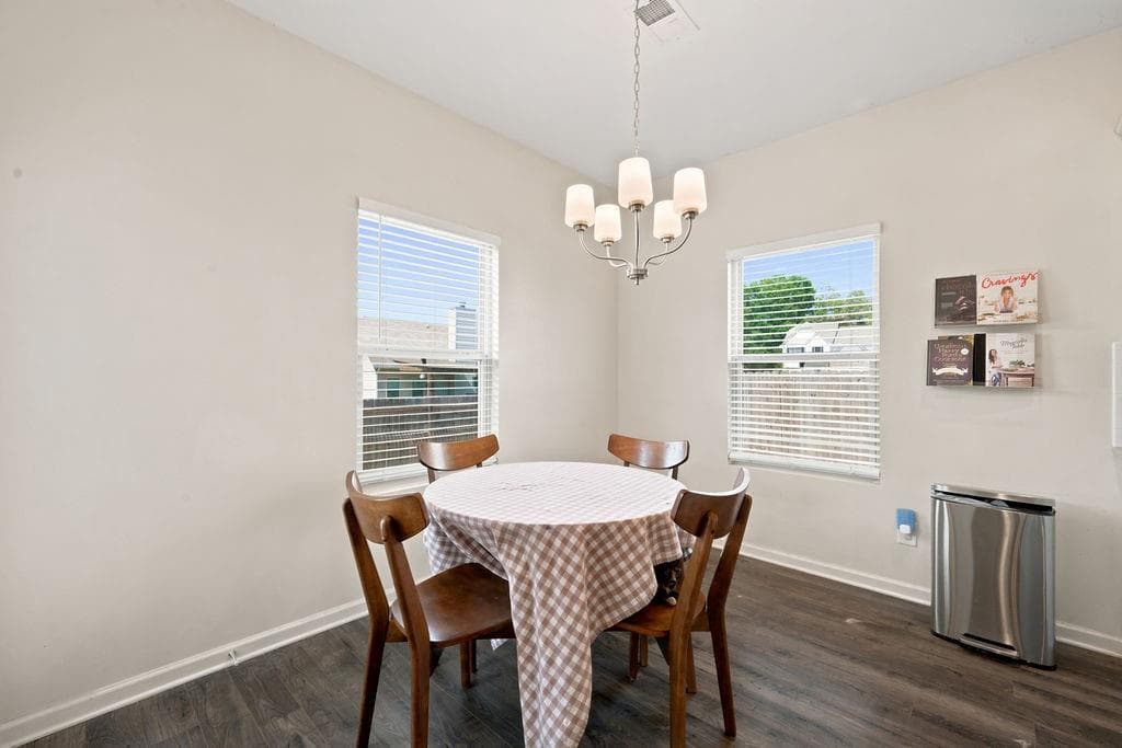 5 bedroom, 3 bathroom, 2,364 sq ft single family residence for sale at 15 Belfield Court, Adairsville, GA 30103 — photo 5