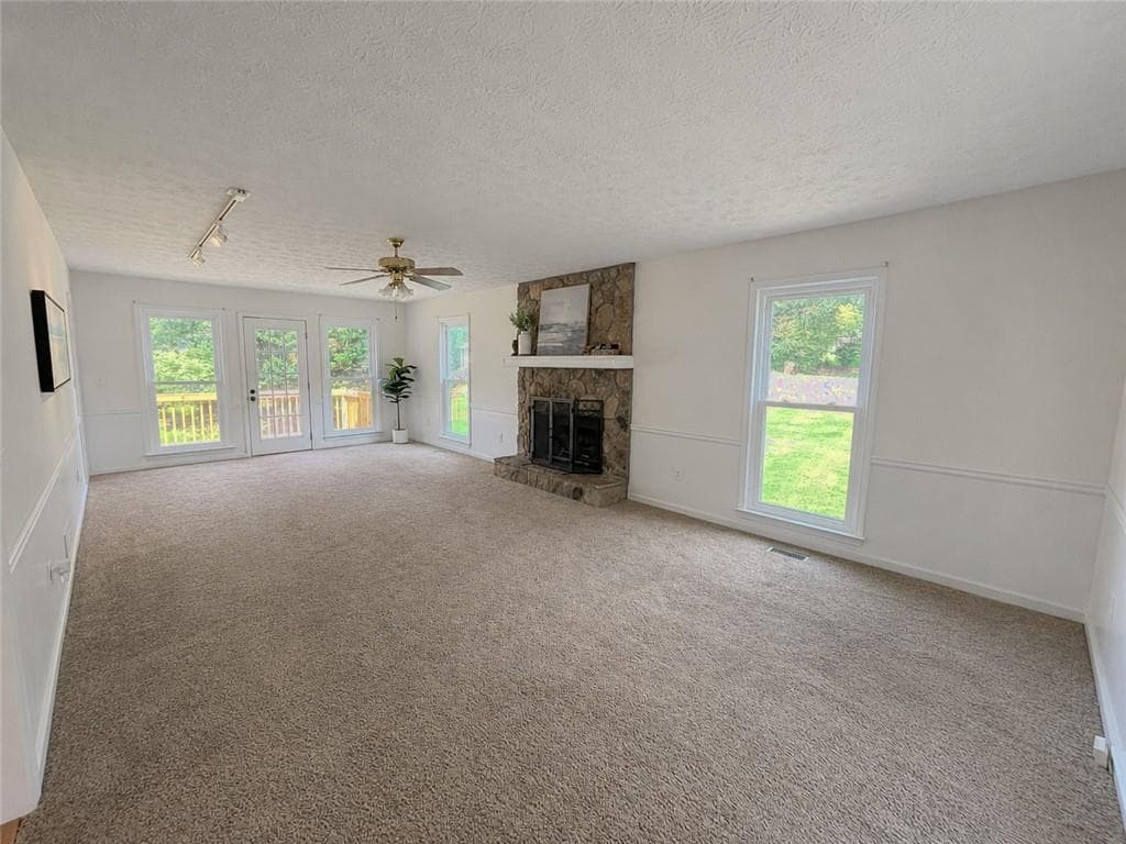 3 bedroom, 3 bathroom, 1,986 sq ft single family residence under contract at 101 Fernwood Court, Lawrenceville, GA 30043 — photo 5