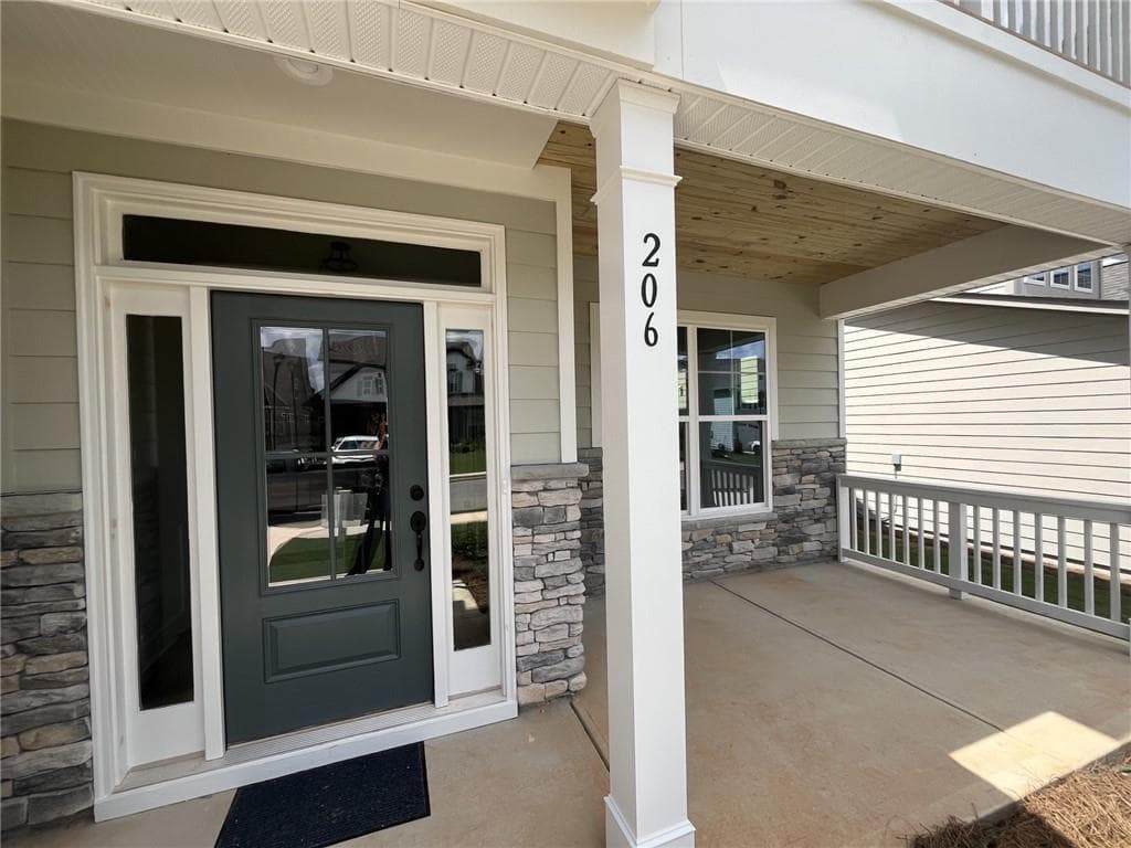 4 bedroom, 3 bathroom, 2,486 sq ft single family residence for sale at 206 Coffee Lane, Hoschton, GA 30548 — photo 2