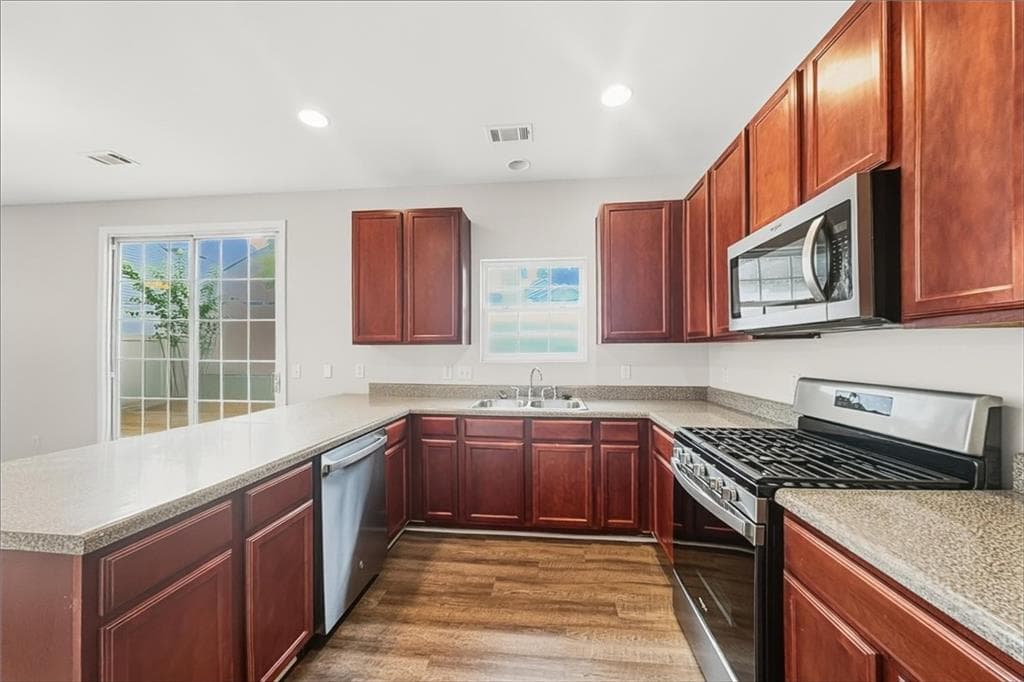 3 bedroom, 3 bathroom, 1,658 sq ft single family residence for sale at 296 Hiawassee Drive, Woodstock, GA 30188 — photo 5
