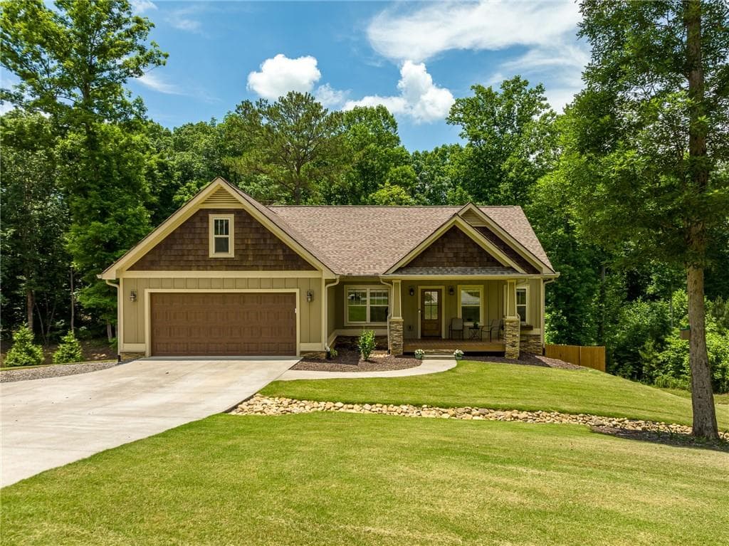 4 bedroom, 2 bathroom, 3,540 sq ft single family residence for sale at 420 Meadow Circle, Ellijay, GA 30540