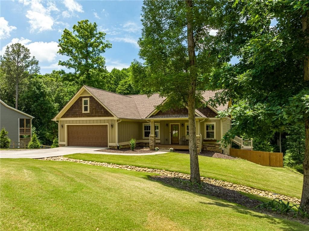 4 bedroom, 2 bathroom, 3,540 sq ft single family residence for sale at 420 Meadow Circle, Ellijay, GA 30540 — photo 3
