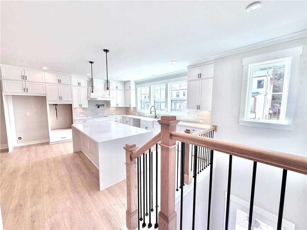 4 bedroom, 4 bathroom, 2,421 sq ft townhouse for sale at 111 Bridgecrest Road, Roswell, GA 30075 — photo 8