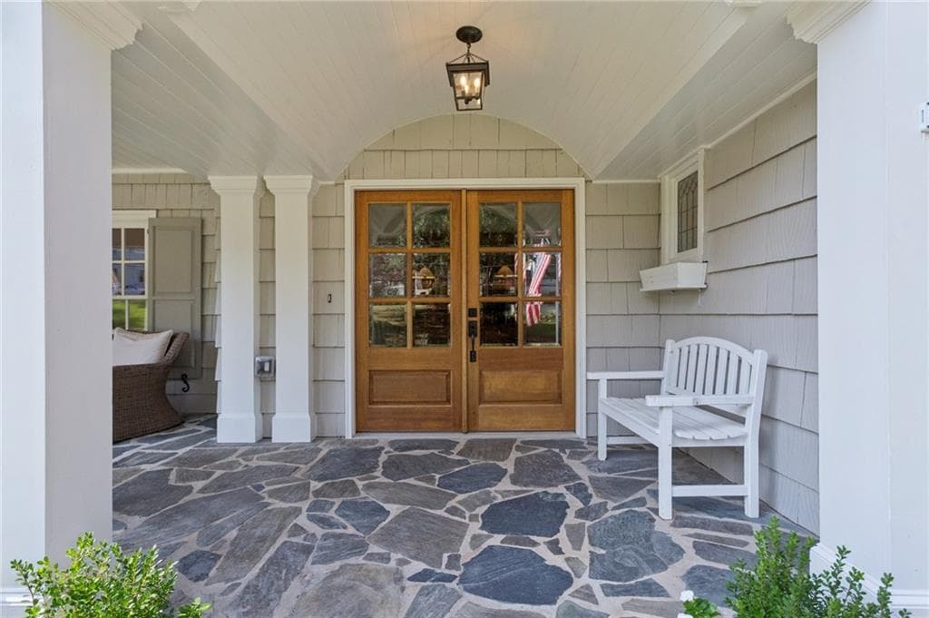 4 bedroom, 6 bathroom, 4,234 sq ft single family residence under contract at 912 Beaverbrook Drive, Atlanta, GA 30318 — photo 4
