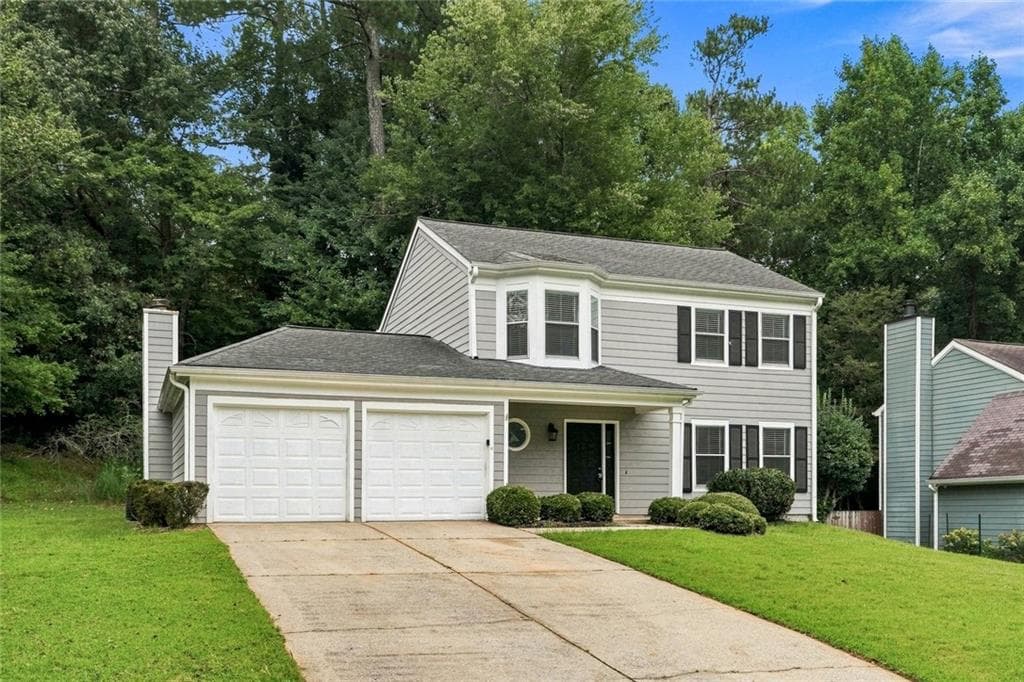 3 bedroom, 3 bathroom, 1,685 sq ft single family residence for sale at 10450 Summer Creek Drive, Johns Creek, GA 30022 — photo 2