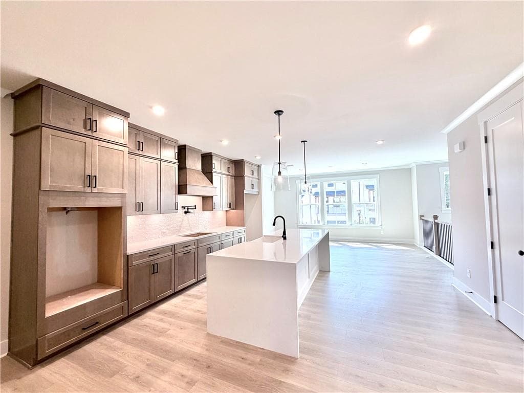 3 bedroom, 4 bathroom, 2,421 sq ft townhouse for sale at 113 Bridgecrest Road, Roswell, GA 30075 — photo 4