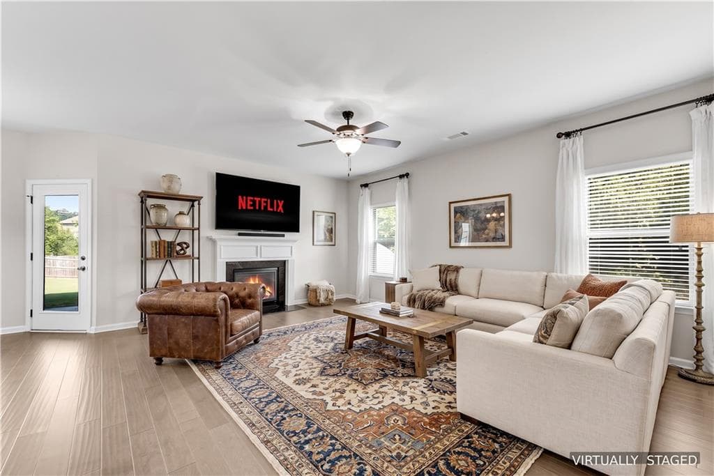 4 bedroom, 3 bathroom, 2,436 sq ft single family residence for sale at 5530 Banner Boulevard, Cumming, GA 30028 — photo 7
