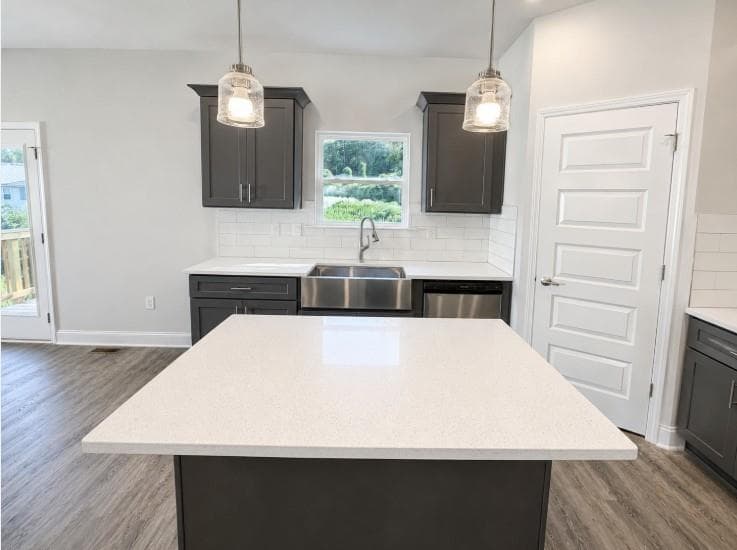 5 bedroom, 4 bathroom, 3,213 sq ft single family residence for sale at 660 Bald Ridge Circle, Demorest, GA 30535 — photo 4