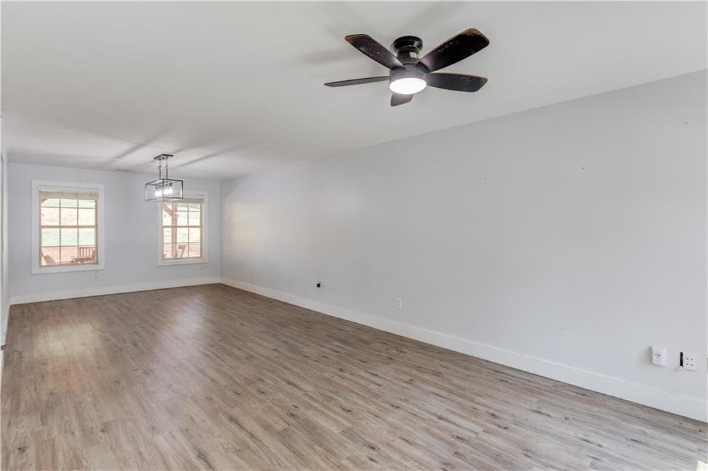 4 bedroom, 3 bathroom, 2,601 sq ft single family residence for sale at 731 Peachtree Road, Jefferson, GA 30549 — photo 7