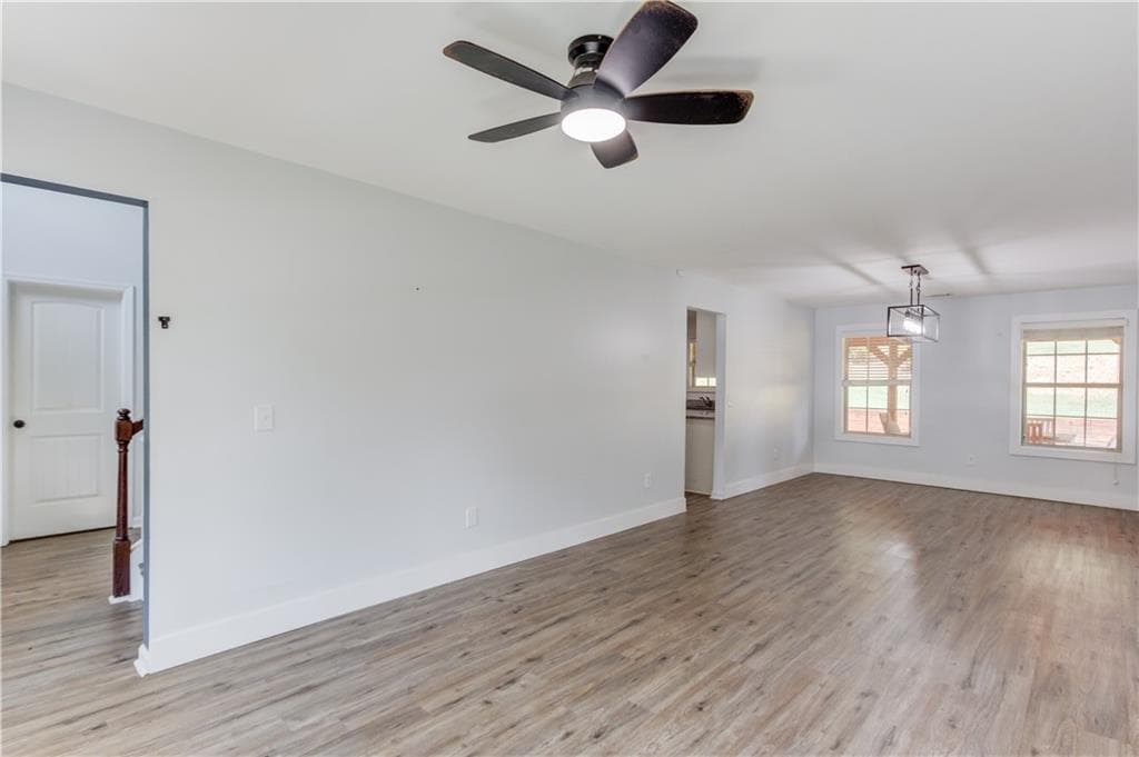 4 bedroom, 3 bathroom, 2,601 sq ft single family residence for sale at 731 Peachtree Road, Jefferson, GA 30549 — photo 8
