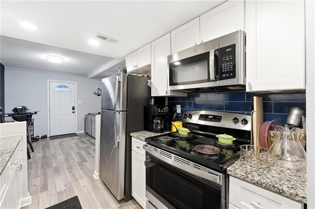 3 bedroom, 3 bathroom, 1,408 sq ft townhouse for sale at 754 Garden View Drive, Stone Mountain, GA 30083 — photo 10