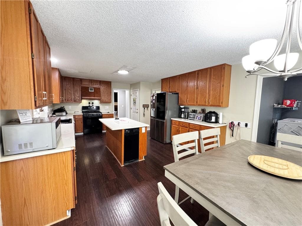 4 bedroom, 3 bathroom, 2,702 sq ft single family residence for sale at 1890 Dovonshire Road, Marietta, GA 30064 — photo 8