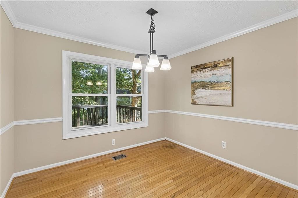 4 bedroom, 2 bathroom, 2,022 sq ft single family residence under contract at 5308 Ferry Creek Lane, Acworth, GA 30102 — photo 6