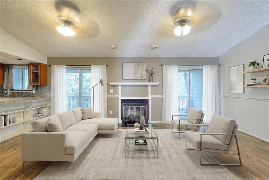 2 bedroom, 2 bathroom, 1,282 sq ft condominium under contract at 12 Rumson Court, Smyrna, GA 30080 — photo 3