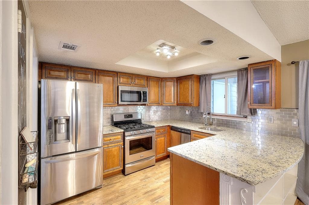 2 bedroom, 2 bathroom, 1,282 sq ft condominium under contract at 12 Rumson Court, Smyrna, GA 30080 — photo 5