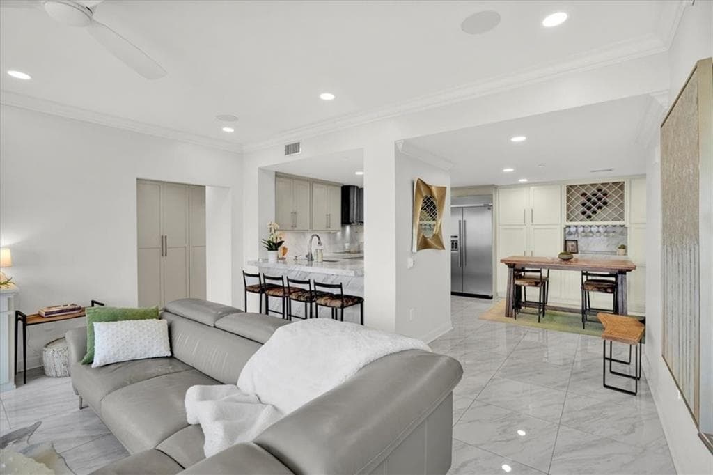 2 bedroom, 2 bathroom, 1,345 sq ft condominium under contract at 195 14th Street 2806, Atlanta, GA 30309 — photo 3