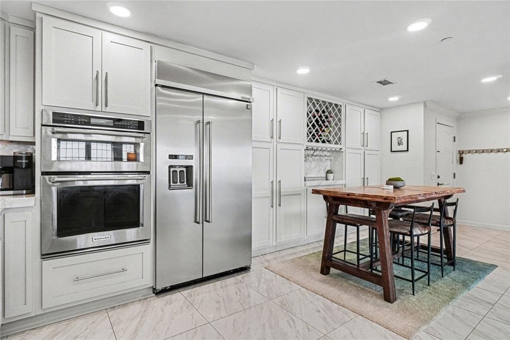 2 bedroom, 2 bathroom, 1,345 sq ft condominium under contract at 195 14th Street 2806, Atlanta, GA 30309 — photo 9