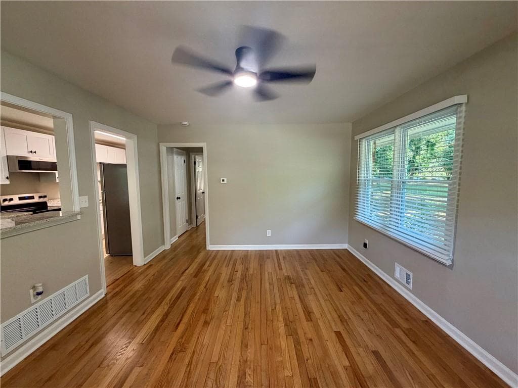 1 bedroom, 1 bathroom, 528 sq ft duplex for rent at 3269 Dodson Drive A, East Point, GA 30344 for $1,400 a month — photo 1 of 9