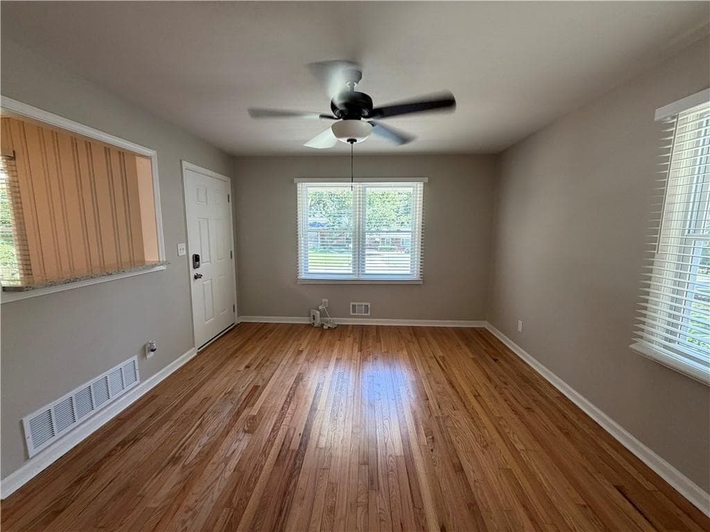 1 bedroom, 1 bathroom, 528 sq ft duplex for rent at 3269 Dodson Drive B, East Point, GA 30344 for $1,550 a month — photo 1 of 10