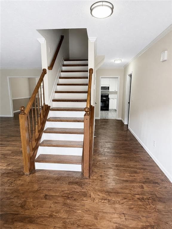 4 bedroom, 3 bathroom, 2,416 sq ft single family residence for sale at 1490 Twin Bridge Lane, Lawrenceville, GA 30043 — photo 2