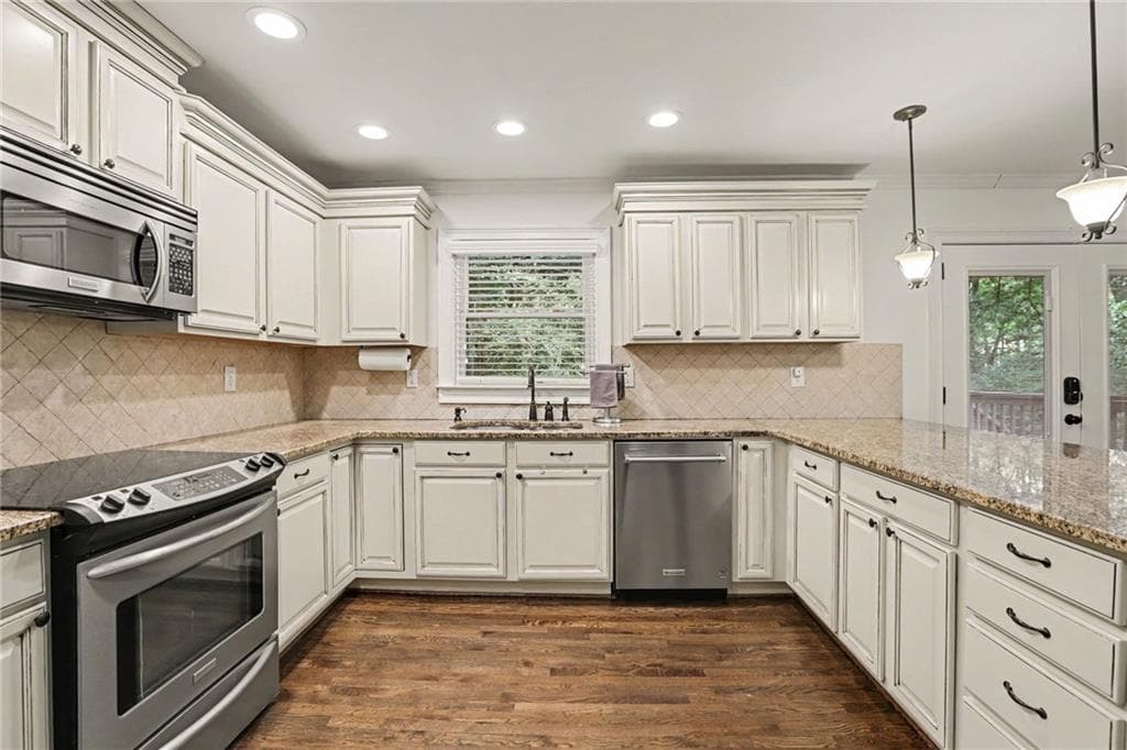 5 bedroom, 3 bathroom, 3,557 sq ft single family residence for sale at 2665 Hawthorne Drive, Atlanta, GA 30345 — photo 10
